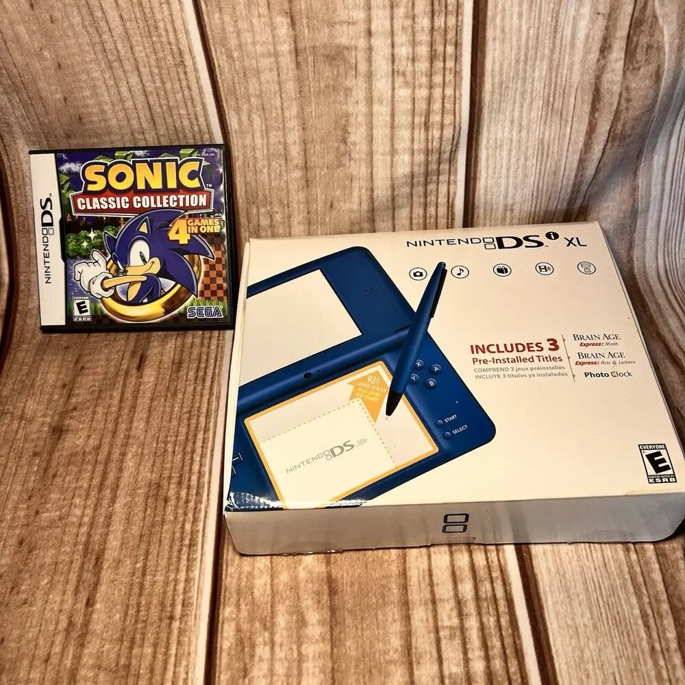 Nintendo DSi XL Handheld System - Midnight Blue